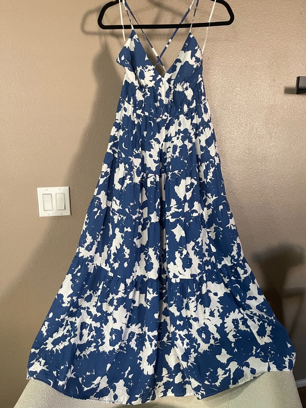 Abercrombie & Fitch Flowy Tiered Maxi Dress - Picture 2 of 11